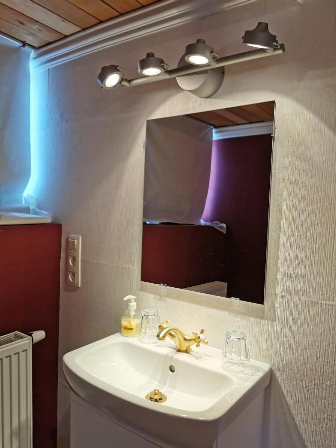 Ostend Backpackers Lodge ภายนอก รูปภาพ