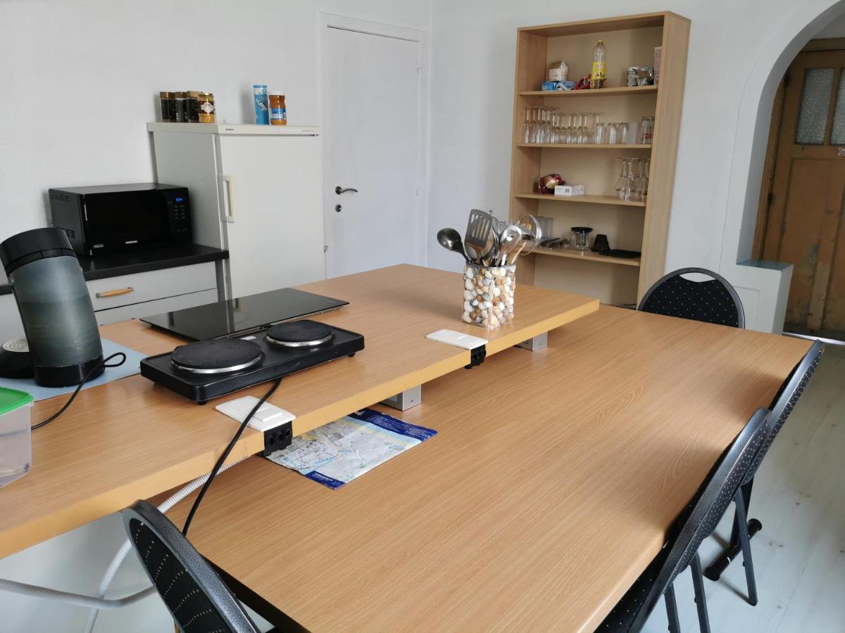 Ostend Backpackers Lodge ภายนอก รูปภาพ